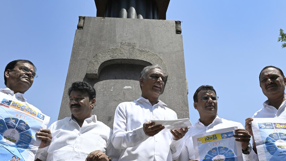 Harish Rao sticks to his word, hands over resignation letter to scribes at Martyrs’ Memorial