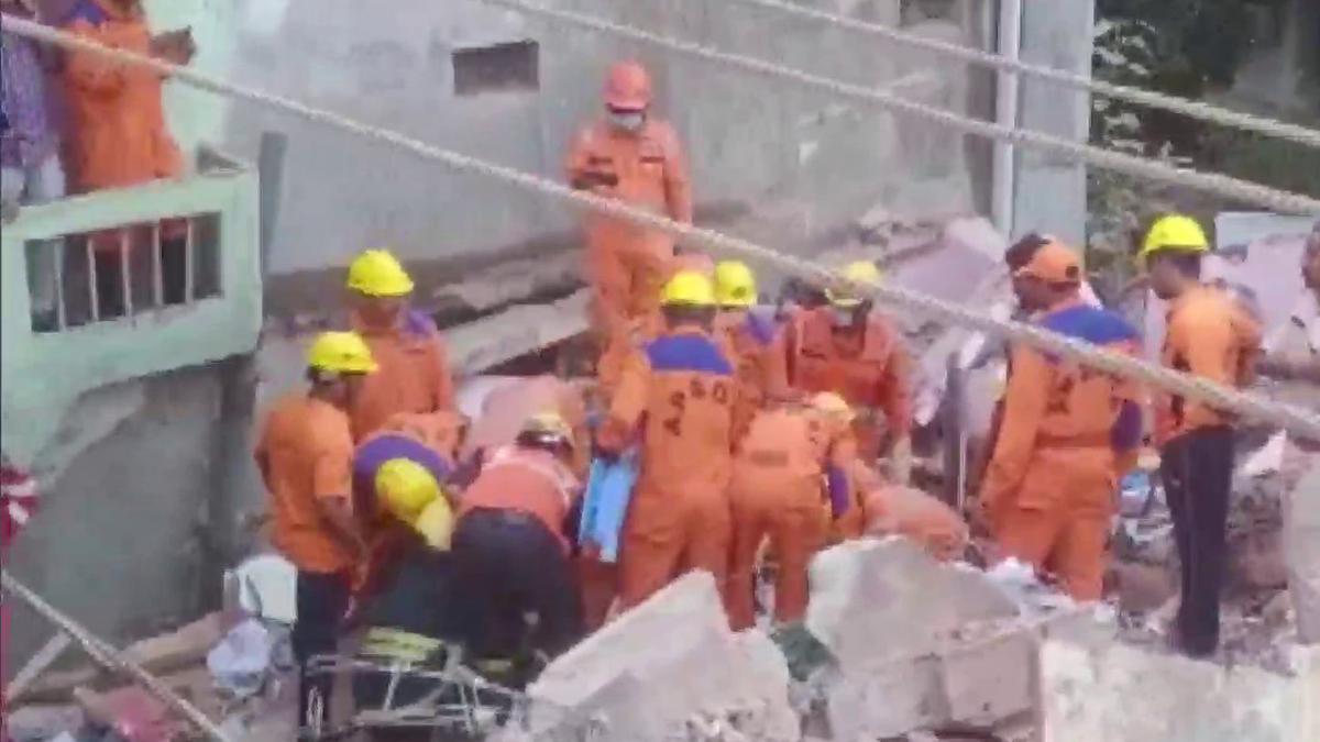 Teenage girl dead, two trapped as three-storied building collapses at Maharanipeta in Visakhapatnam