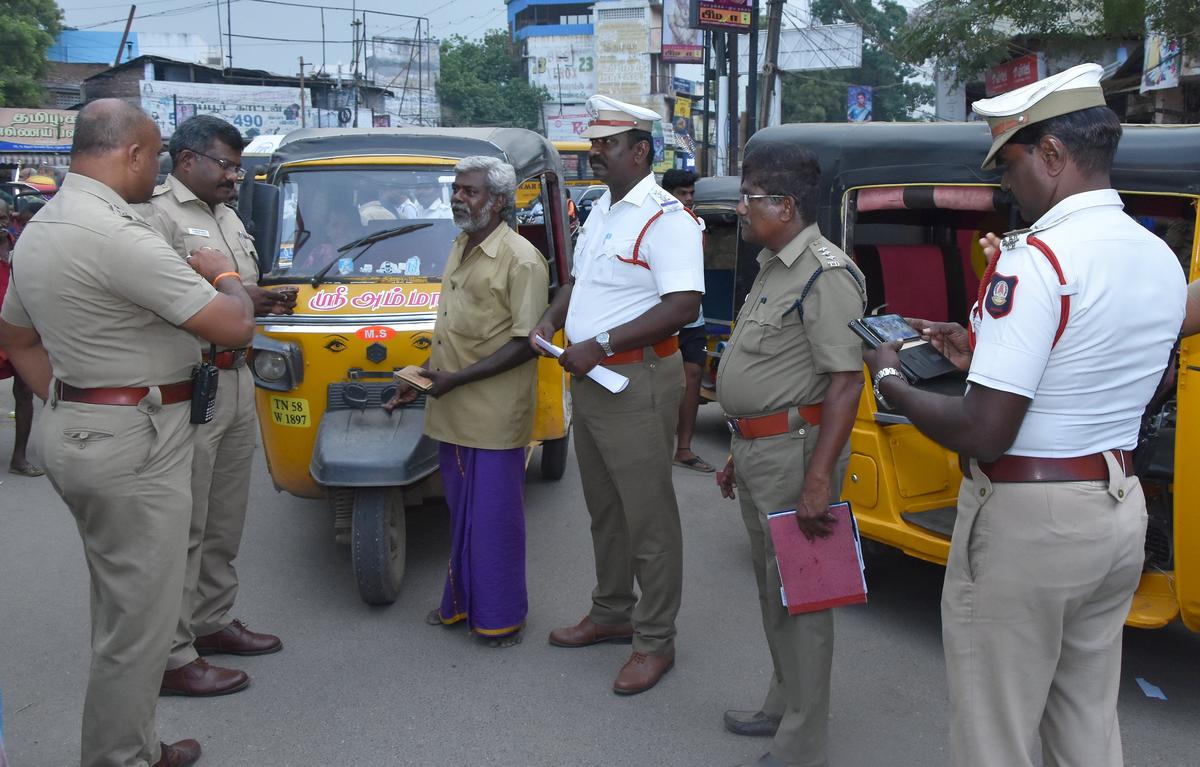 Autorickshaw drivers fined for drunk driving in Madurai city