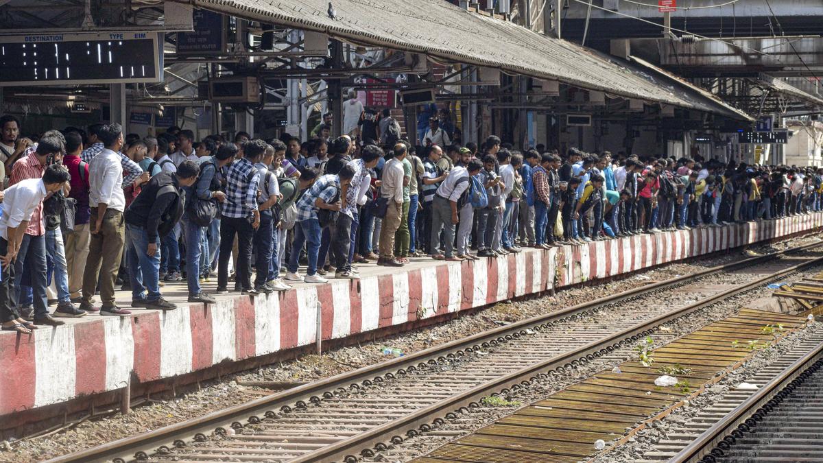 Mumbai local train services of Western Railway at Borivali station hit due to technical issues