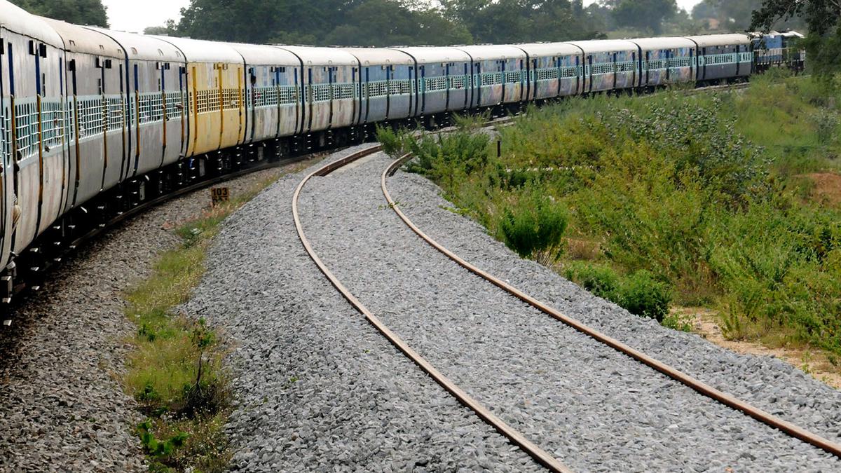 South Western Railway to run special weekly express trains between Hubballi-Kottayam to meet demand, clear rush