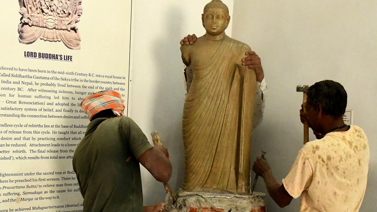 Phanigiri Buddhist Artefacts | Art & Culture | UPSC | A New York spotlight for Buddhist artefacts from Telangana's Phanigiri 