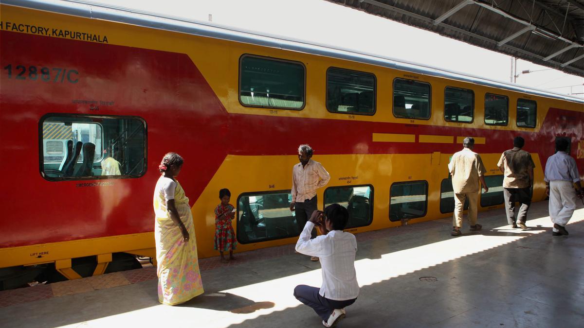 Coach of Chennai-Bengaluru double decker express train derails