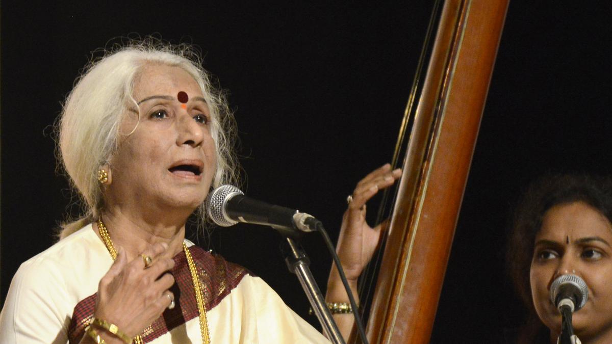 Renowned classical singer Prabha Atre passes away at 92