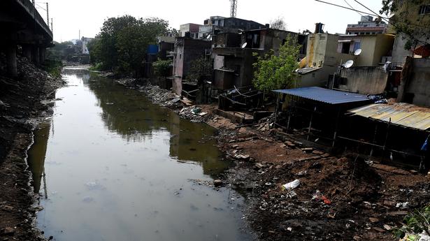 Restore original boundaries of Buckingham Canal, HC tells govt.