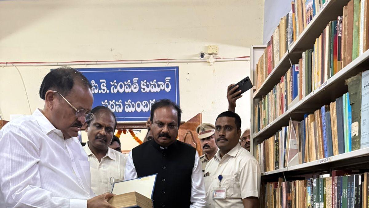 Venkaiah Naidu calls for preservation of native languages, literary heritage