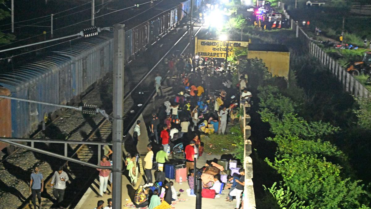 Morning Digest | 13 coaches derail as express train rams into stationary train near Chennai; PM Modi, Justin Trudeau have a ‘brief exchange’ at Laos, and more