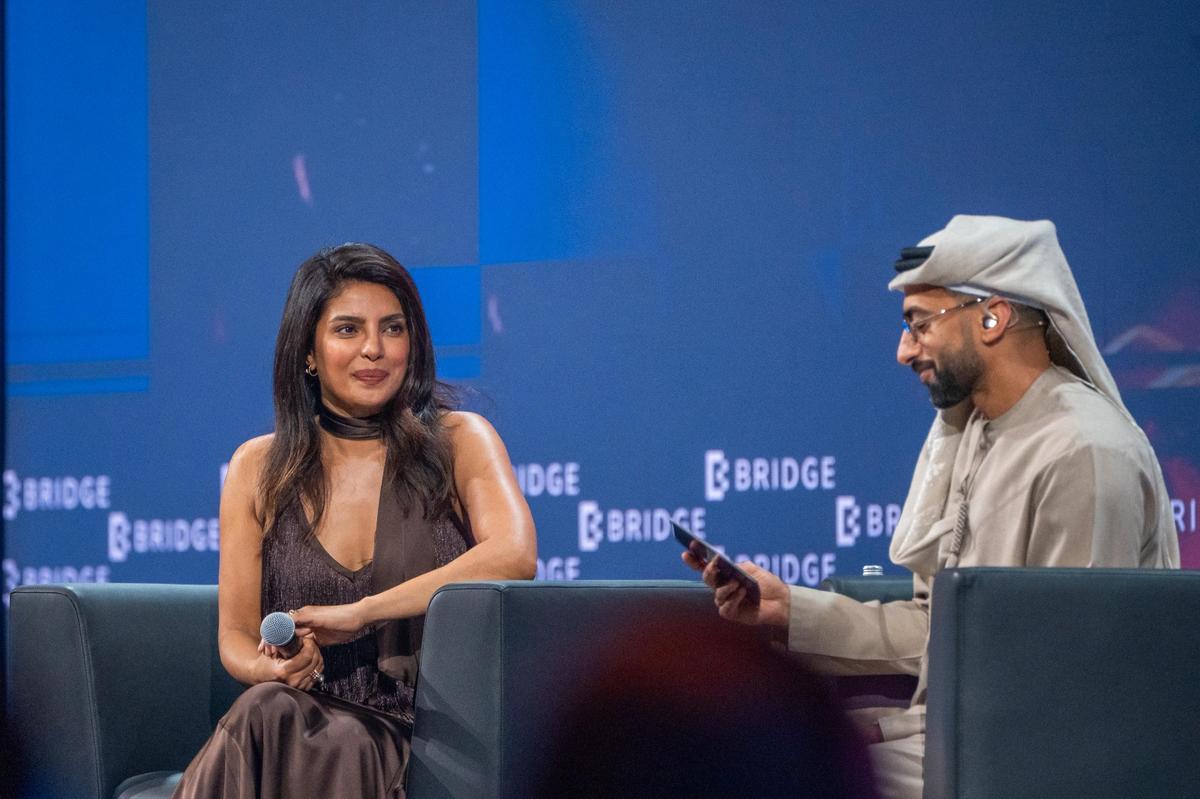 ब्रिज समिट में अभिनेत्री प्रियंका चोपड़ा। फोटो: विशेष व्यवस्था ब्रिज समिट में अभिनेत्री प्रियंका चोपड़ा। फोटो: विशेष व्यवस्था