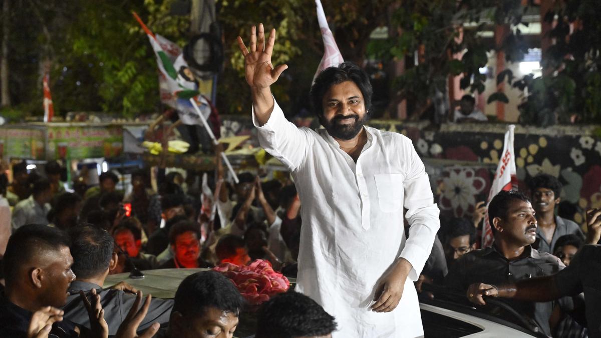 Pawan vows to protect the fundamental rights of Muslims 