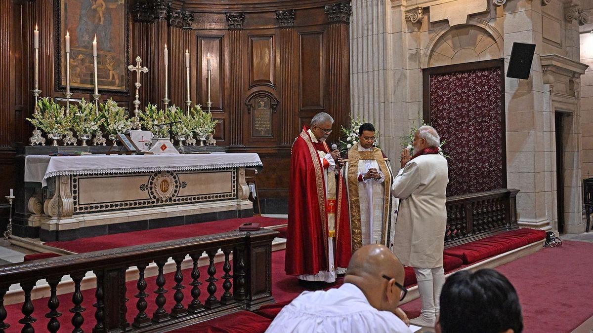 PM Modi attends Christmas service at Delhi church, greets citizens