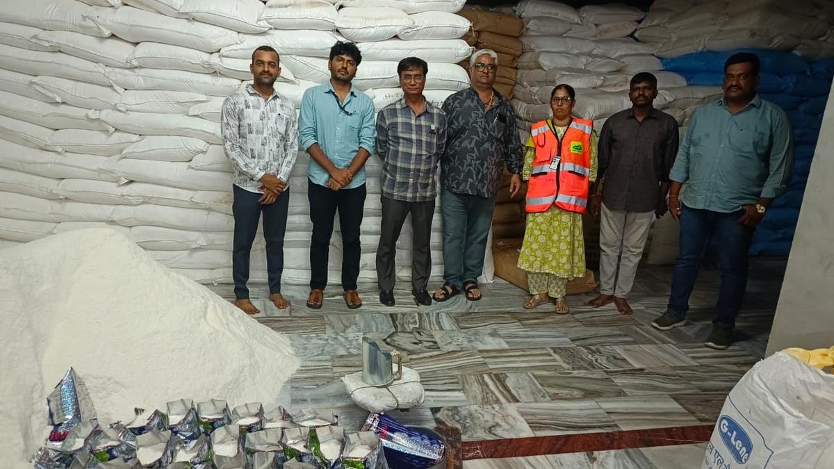 60,000 kg of adulterated coconut powder worth ₹92.47 lakh seized in Hyderabad’s Begum Bazar