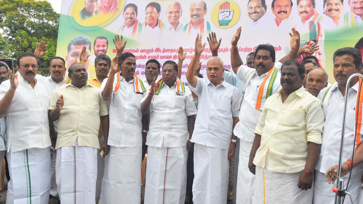 Fishermen Congress organises protest near harbour in Puducherry