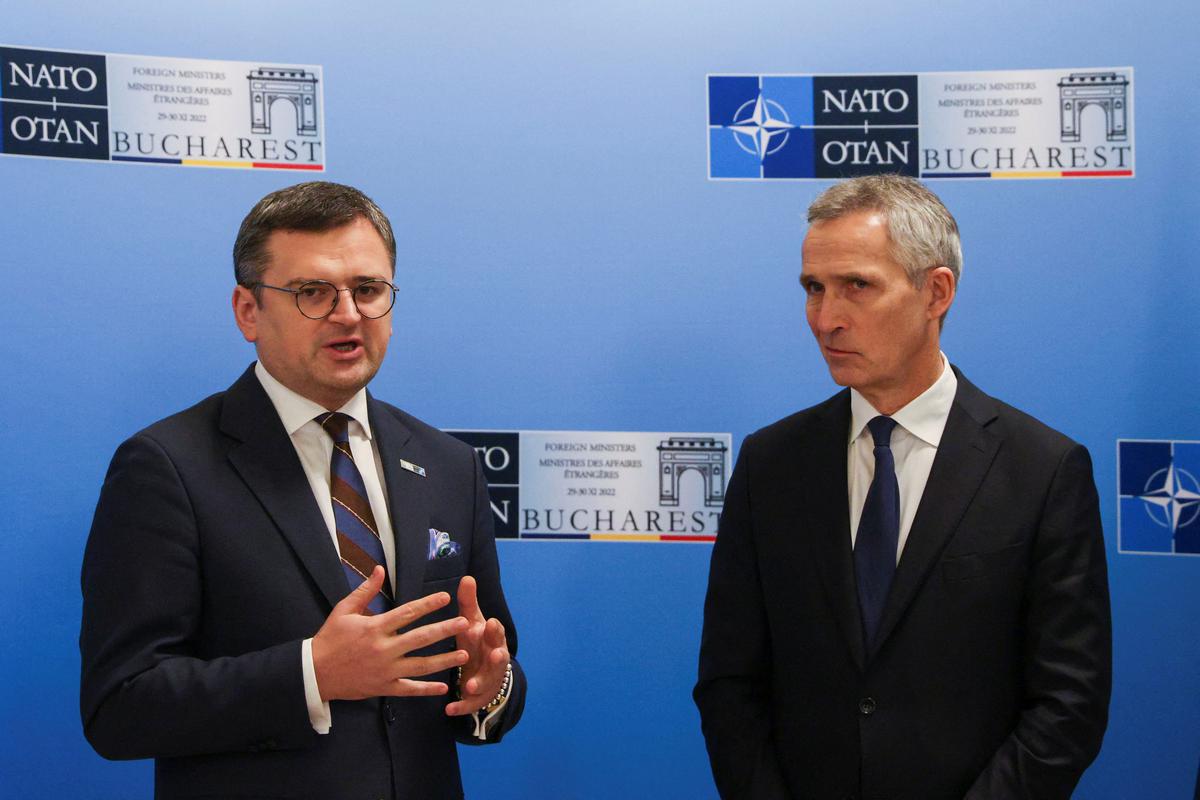 NATO commits to future Ukraine membership, drums up aid