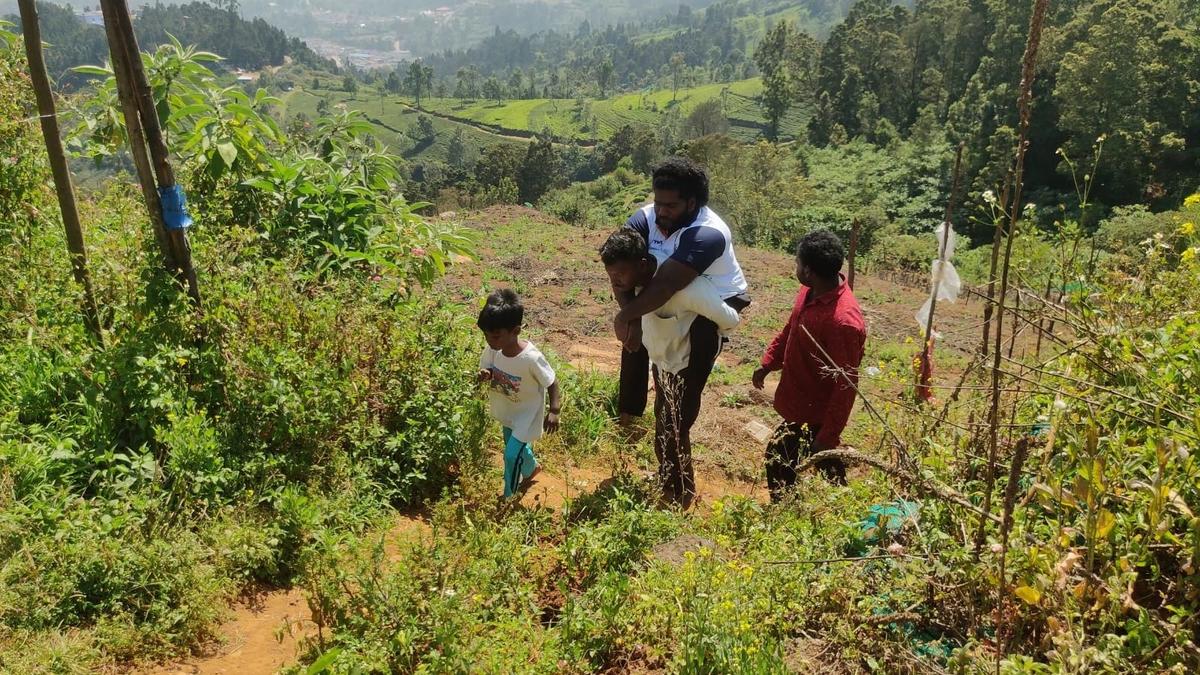 National-level para powerlifting champion seeks road access to his village near Coonoor in Tamil Nadu