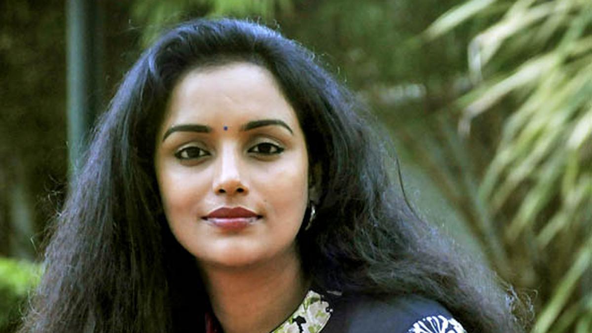 Kerala HC orders interim stay on proceedings in FIR against actor Shwetha Menon