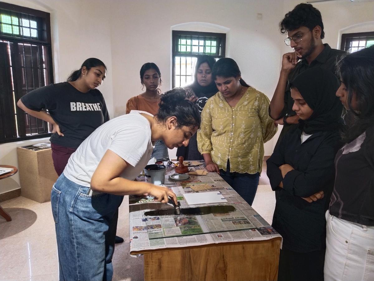 Workshop on linocut prints at Bottega, Sasthamangalam