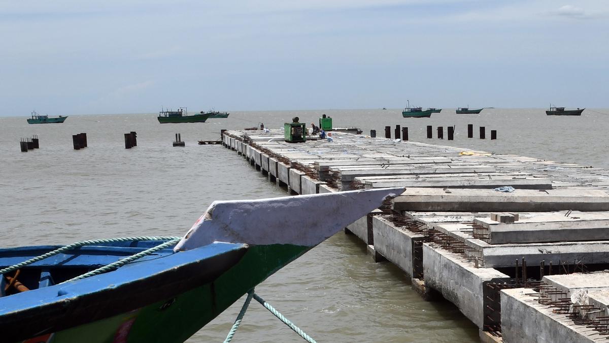 No steps taken to upgrade fish landing centre into harbour, say Tharuvaikulam fishermen