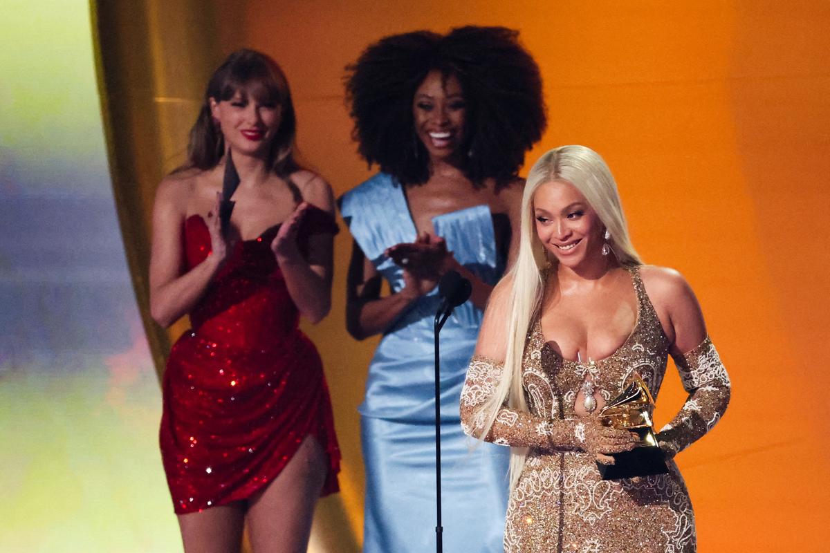 Beyonssay receives the Best Country Album Award for 'Cauboy Carter' during the 67th Annual Grammy Awards in Los Angeles, California, US, on Sunday (February 2, 2025)