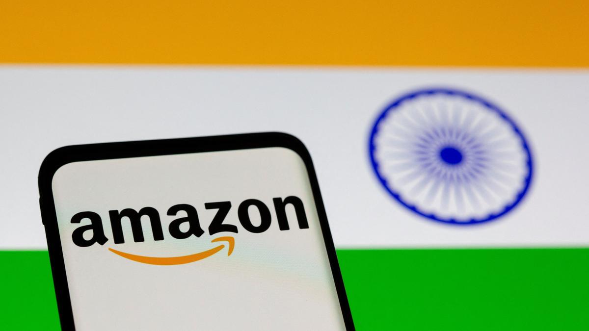 Amazon launches AI-powered shopping assistant chatbot Rufus in India