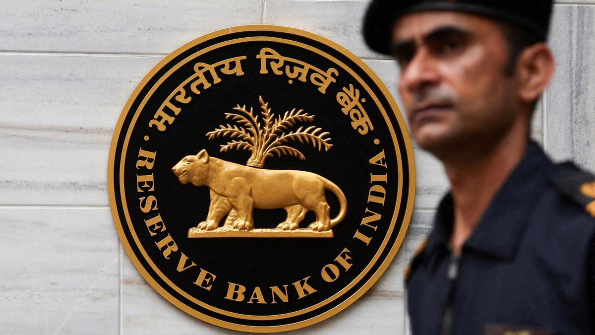 Large bank shareholders’ voting cap said to remain