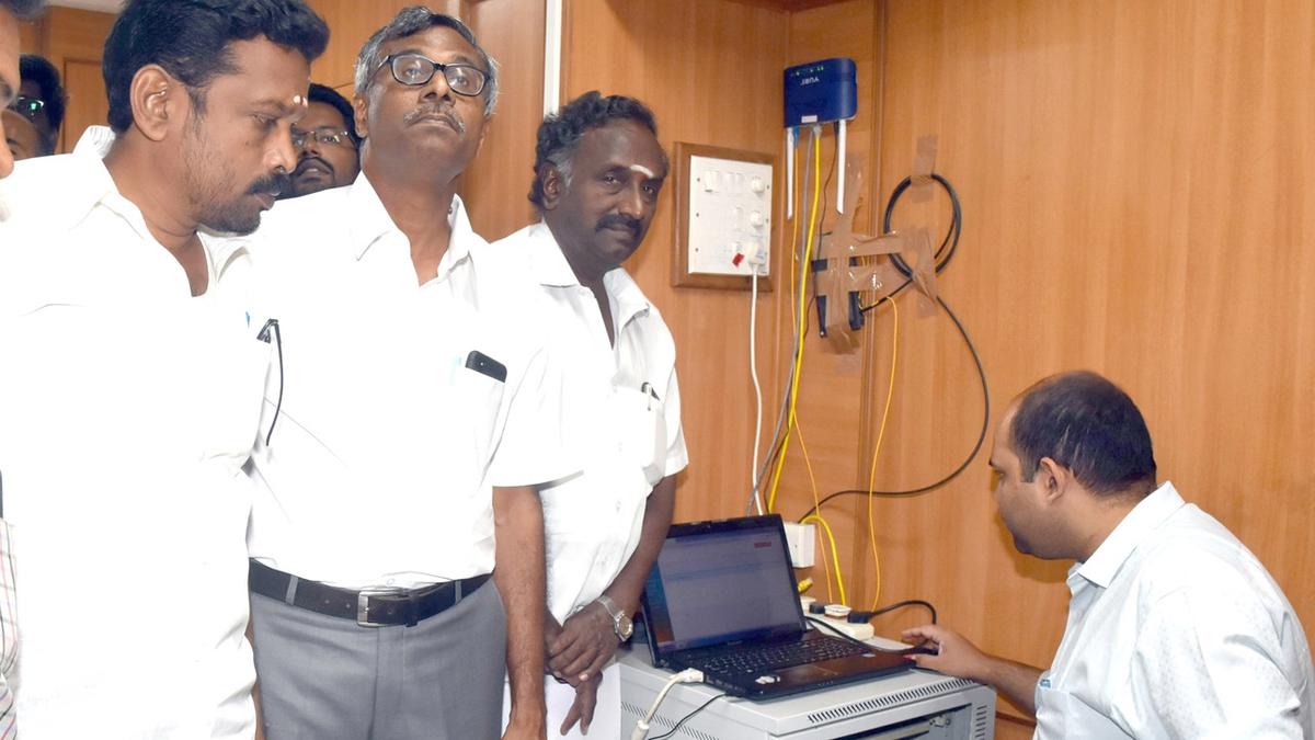 Erode (East) bypoll | Randomisation of EVMs completed in Erode