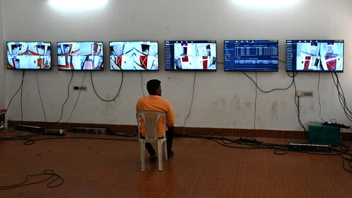 Lok Sabha polls | Additional CCTV cameras to be installed in all strong rooms in T.N., Madras High Court told