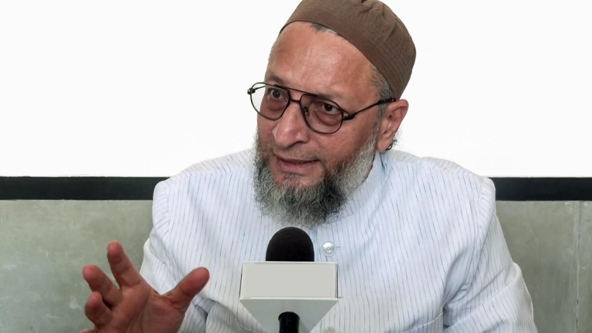 TTD chief says only Hindu staff in Tirumala, but Centre wants non-Muslims in Waqf Boards: Owaisi