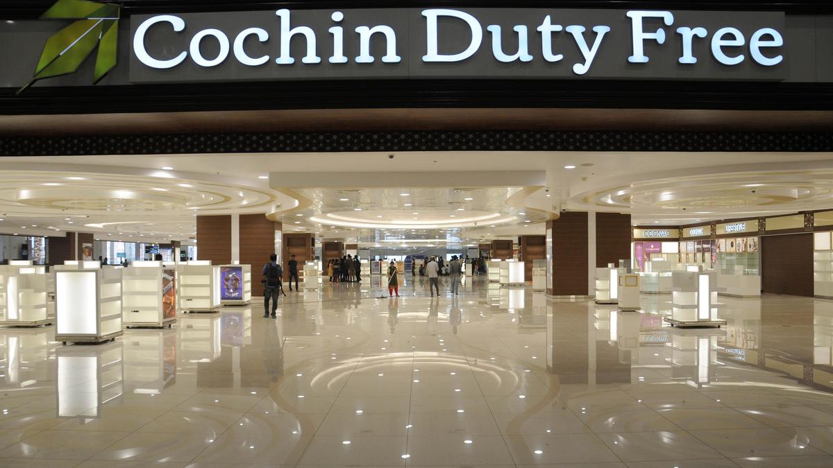 CIAL hands over ₹79.82 crore dividend to Kerala govt.