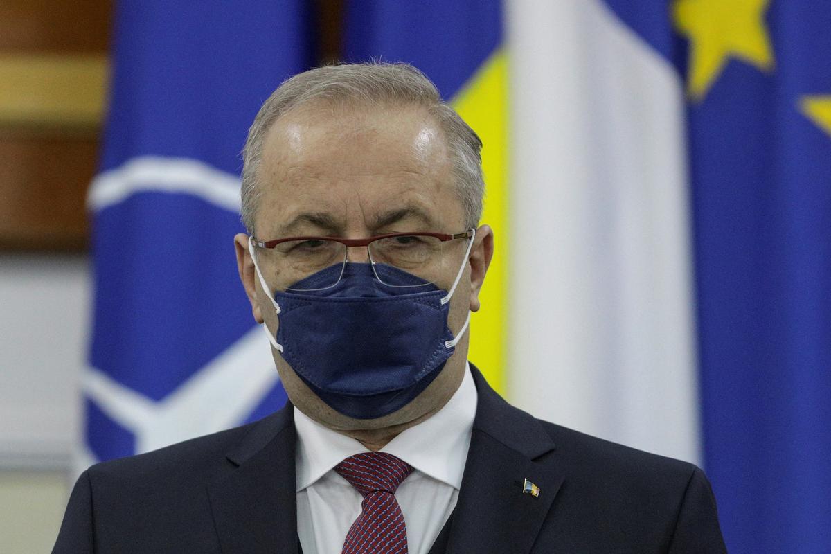 Romanian Defence Minister resigns, pressured after Ukraine comment