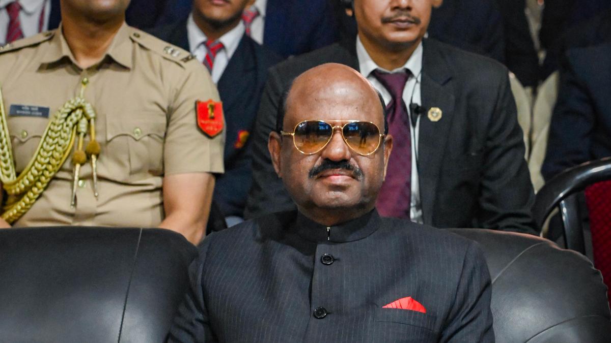 Car enters Bengal governor's motorcade in Delhi; sabotage suspected