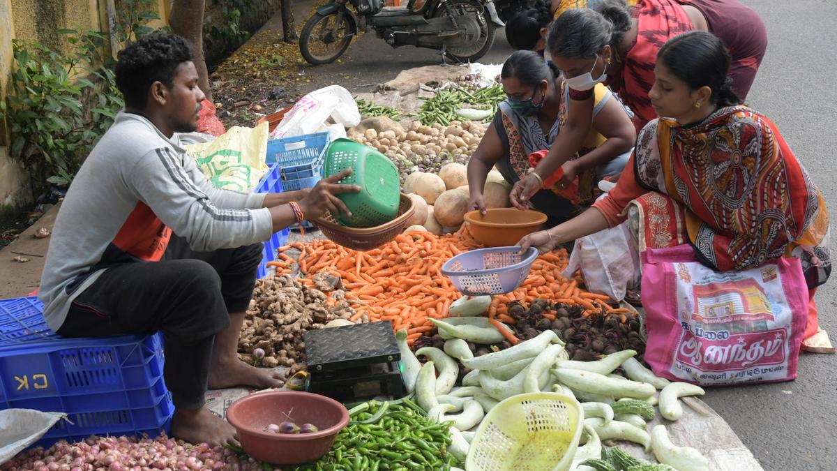 Unseasonal rain pushes up price of vegetables at markets in Erode The