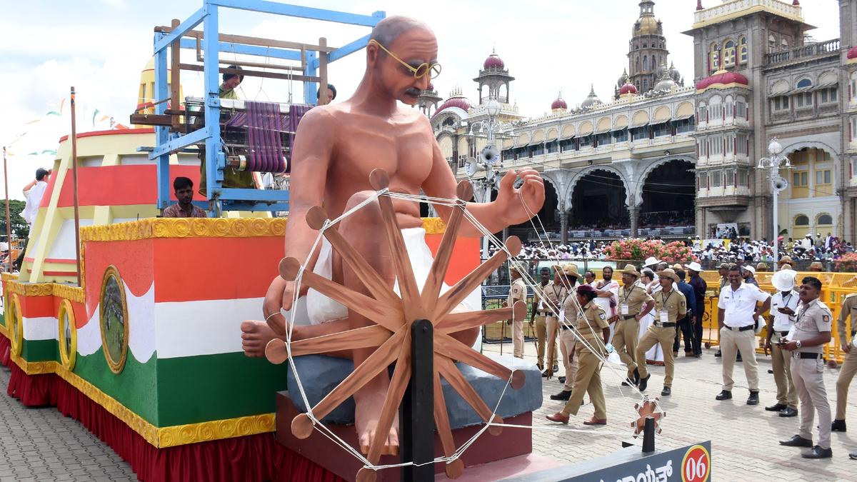 State’s heritage and traditions come alive in Dasara procession