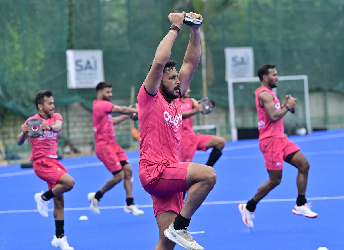 Die indische Herren-Eishockeymannschaft reist zur Vorbereitung auf die Olympischen Spiele in Paris zum Mike Horn-Stützpunkt in der Schweiz