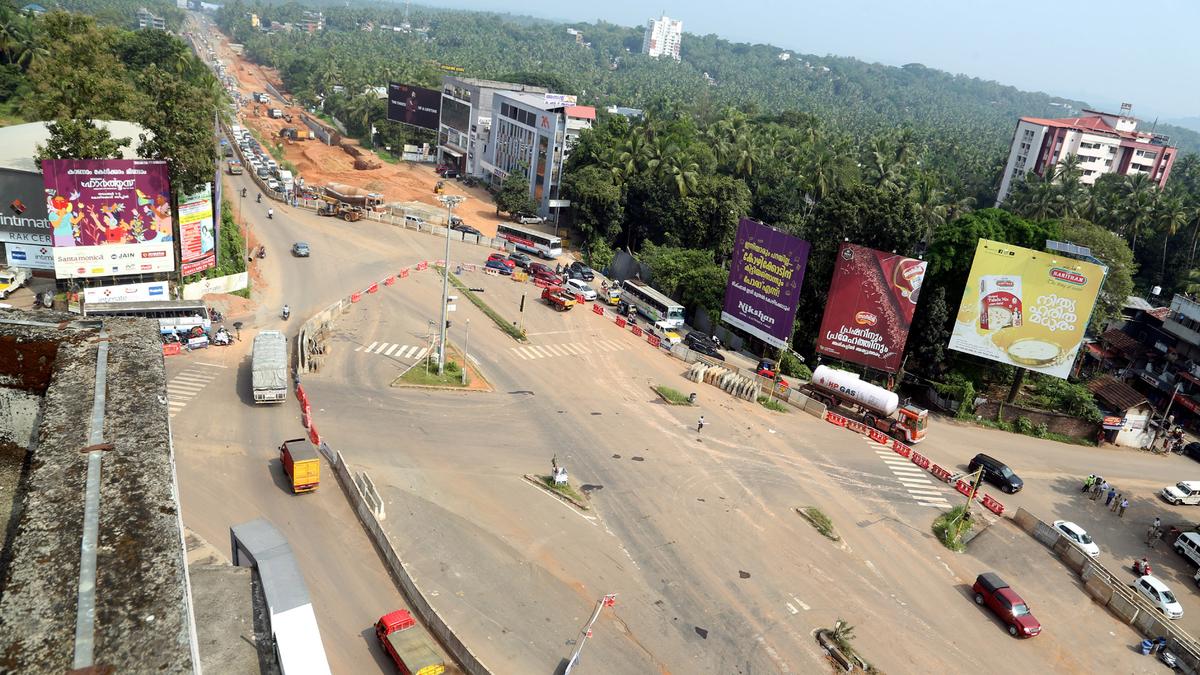 Traffic curbs at Malaparamba Junction to facilitate overpass construction