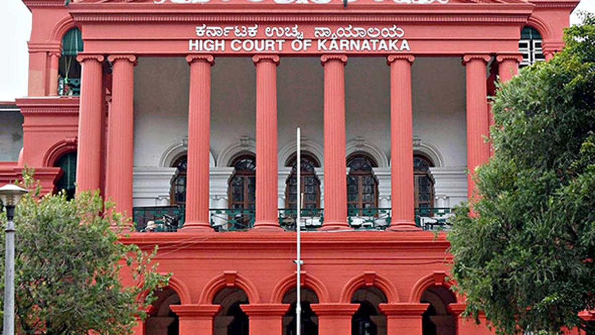 Karnataka HC direction on medical, engineering course fee and seat sharing