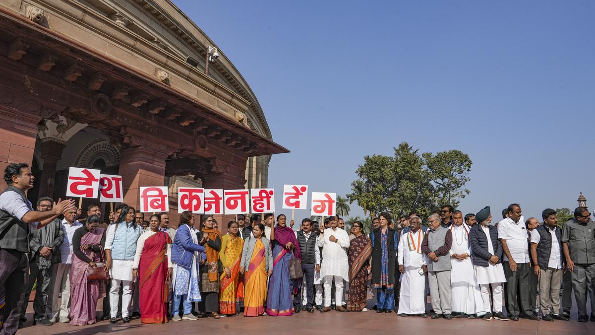 Opposition protests with 'Desh bikne nahi denge' placards, demands JPC on Adani issue