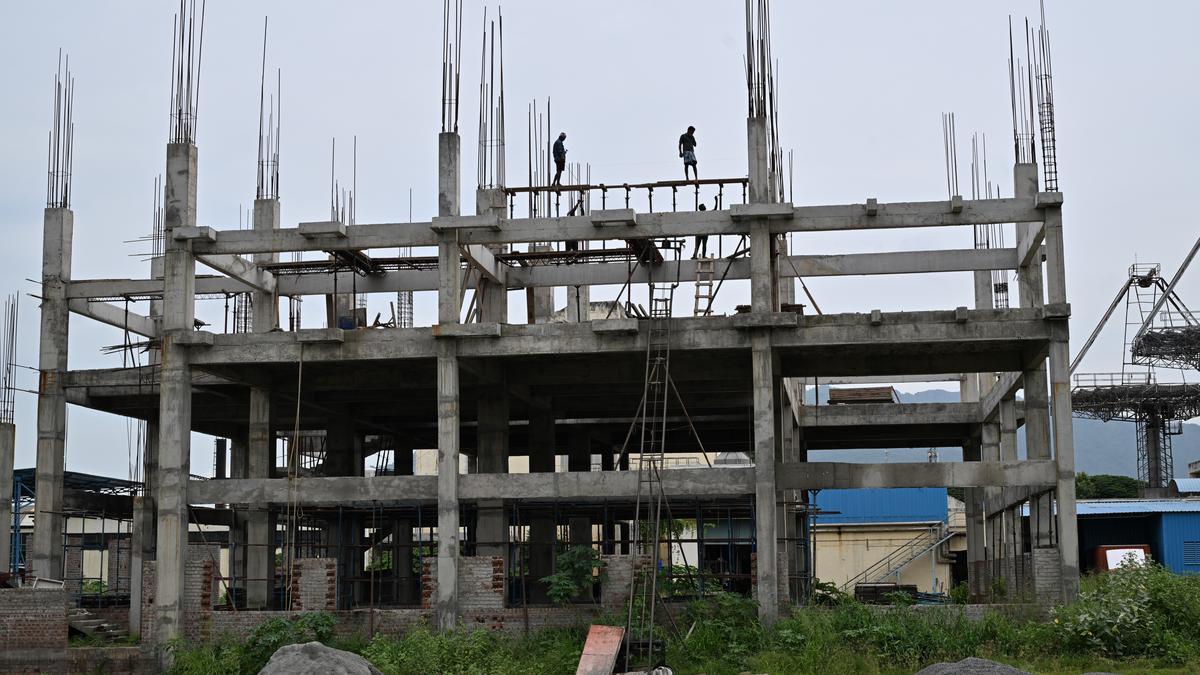Purchasing Managers’ Index (PMI): Manufacturing activity at 3-month low in August
