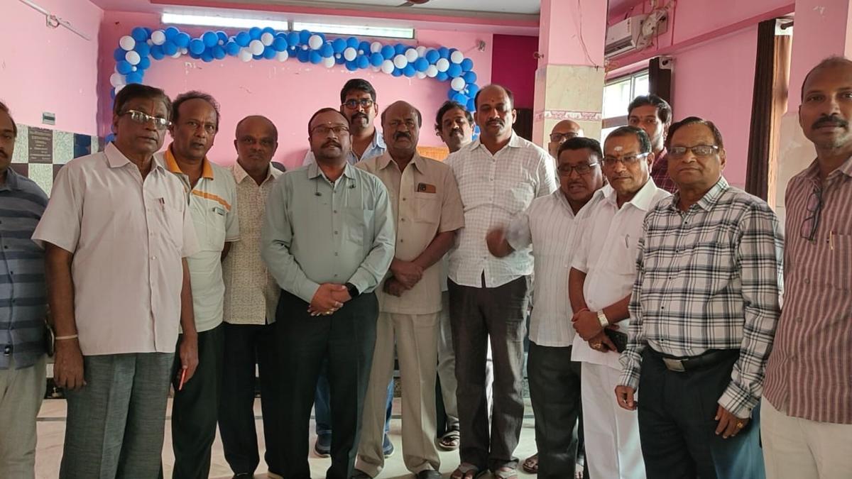 Arya Vysya Association urges CM to sack Andhra Pradesh State Scheduled Caste Commission Chairman