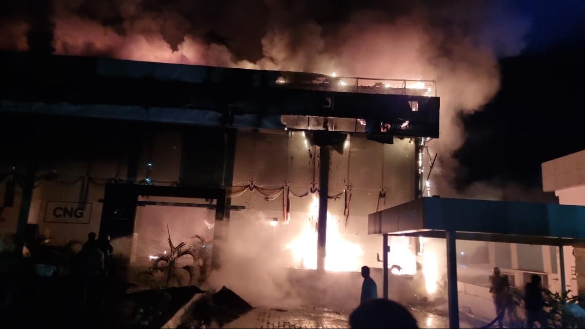 Fire in car showroom in Shivamogga