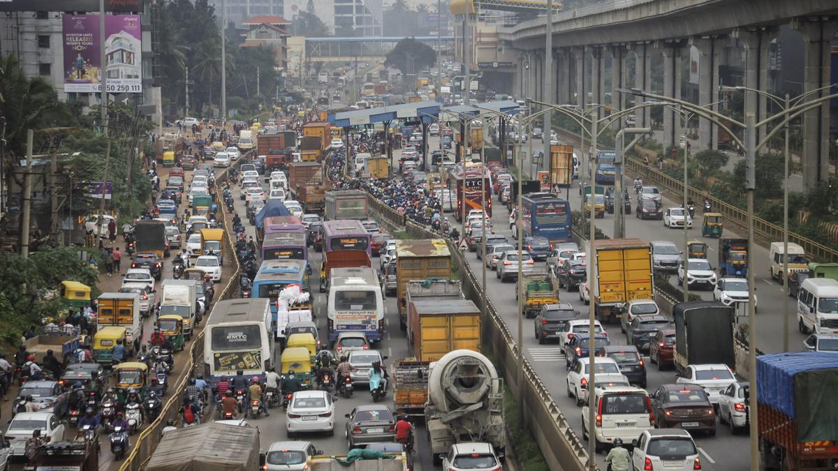 Traffic Gridlock Grips Bengaluru as Holiday Rush Sets in