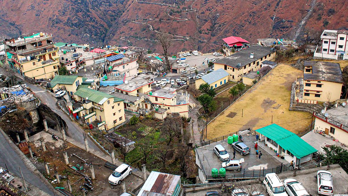 65% houses in Joshimath impacted by land subsidence: Govt report