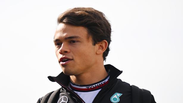 Italian GP | De Vries makes F1 debut after Albon is taken ill
