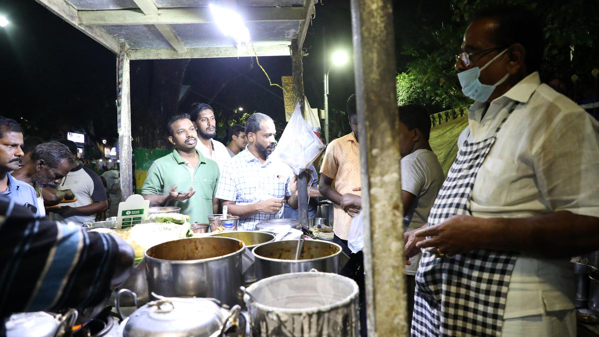 A street for food-lovers at T. Nagar 