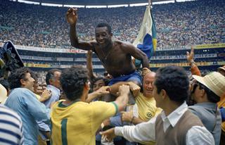 Old Days Football ®️ on X: Louis Vuitton has done it again! Pele