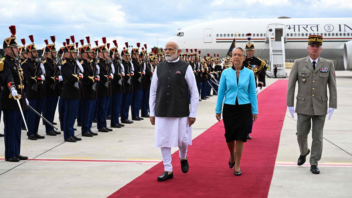 PM Modi’s France visit live updates | PM arrives in Paris