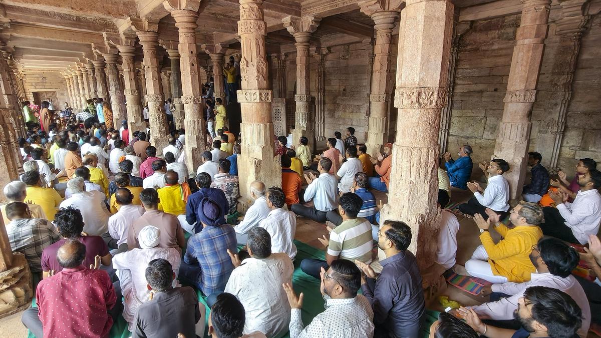 After High Court verdict, Hindu petitioners seek free entry for devotees at Bhojshala in Madhya Pradesh