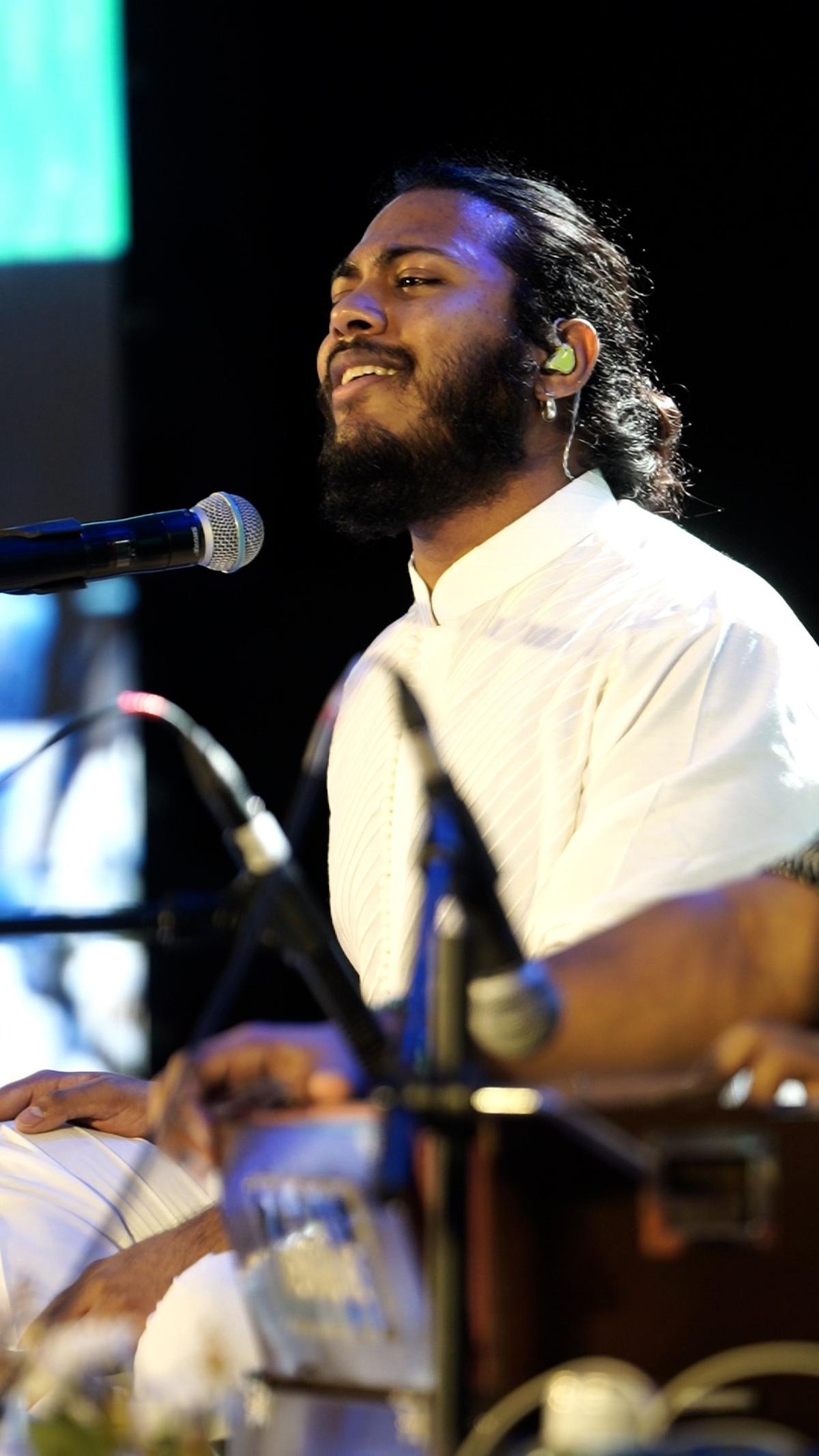 Armaan Khan, son of Ustad Rashid Khan Armaan Khan, son of Ustad Rashid Khan