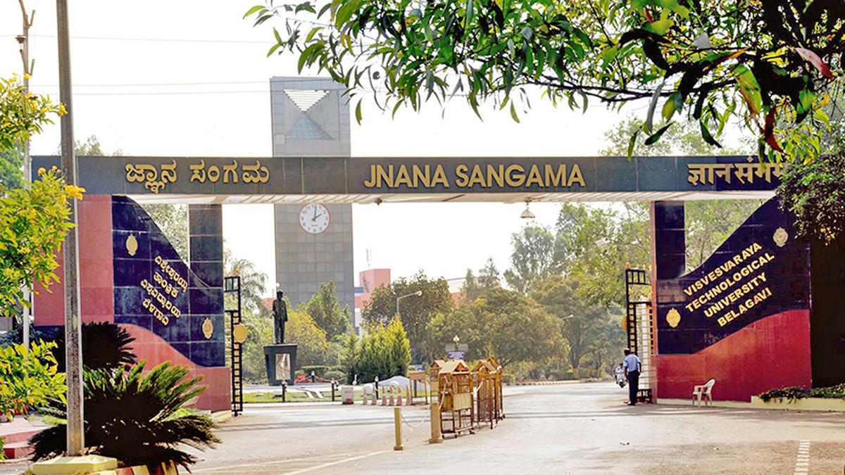 Lone student who chose Kannada medium engineering course decides to withdraw