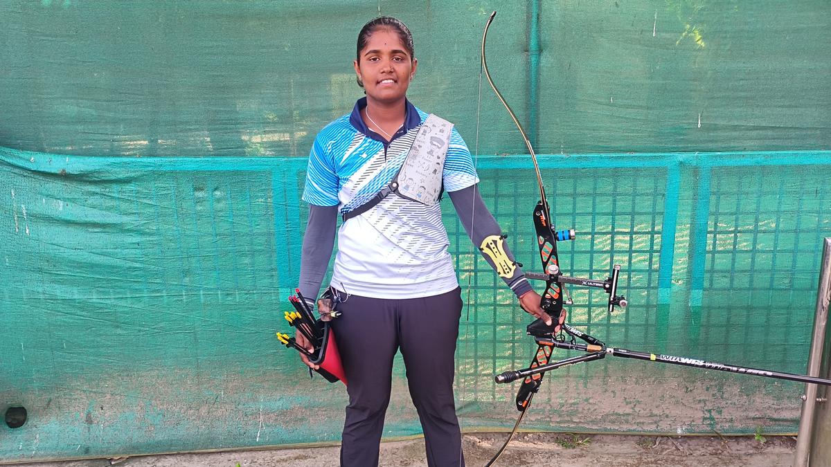 Jalur Panahan – Kumkum muncul di puncak secara recurve