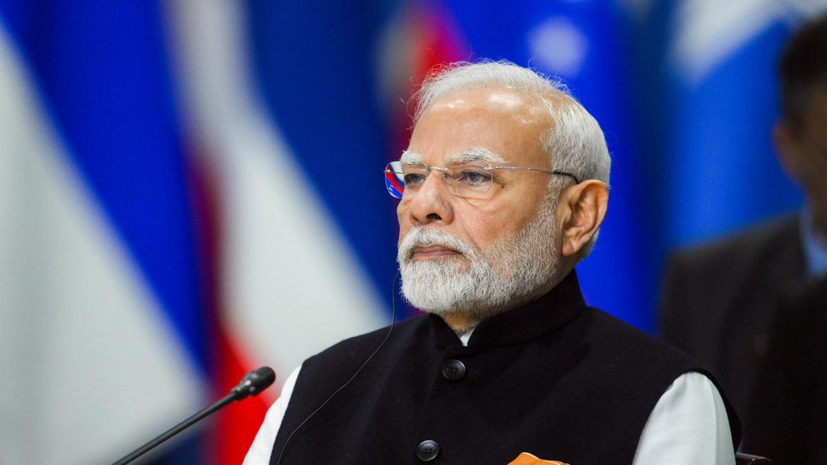 Mumbai police receives message threatening attempt on PM Modi's life